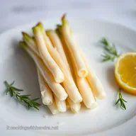 Asperge Blanche &agrave; la Flamande: Le Printemps dans l'Assiette!