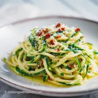 Courgettes Carbonara L&eacute;g&egrave;res et Savoureuses