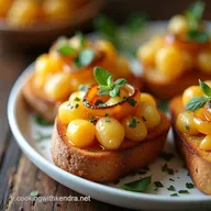Toasts au Ch&egrave;vre Chaud et Compote dOignons au Miel Faciles